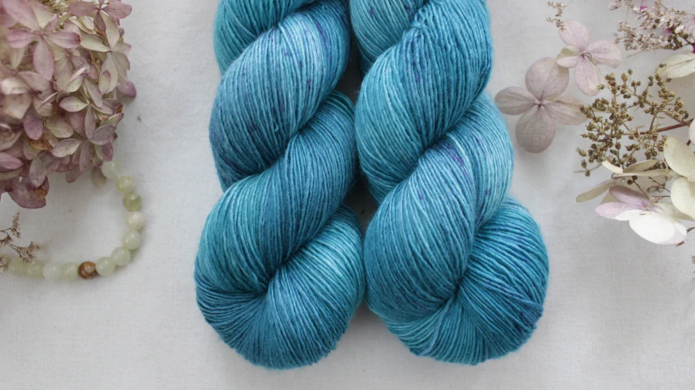 "Yali" merino/hedvábí 70/30 400m jednonitka 