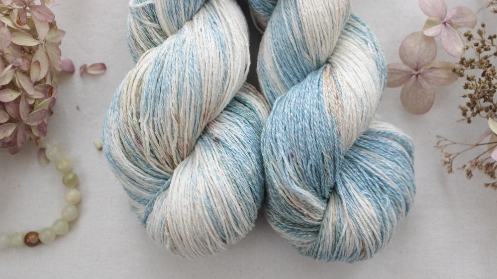 "Udine" - 55% len 45% buretové hedvábí  450m/100g