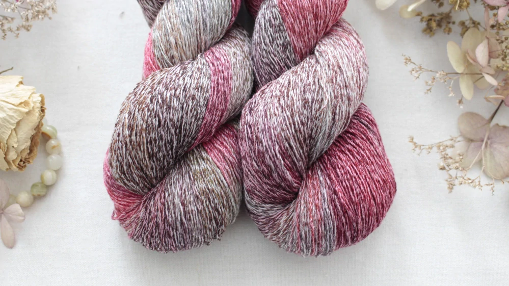 "Muro" - 53% bambusová viskóza 47% buretové hedvábí 460m/100g