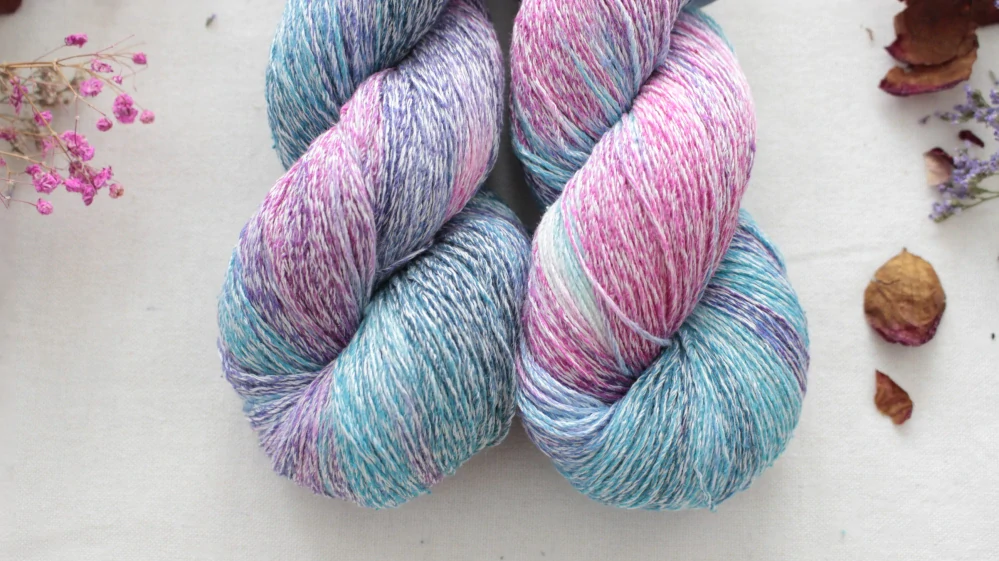 "Riveiras" - 53% bambusová viskóza 47% buretové hedvábí 460m/100g