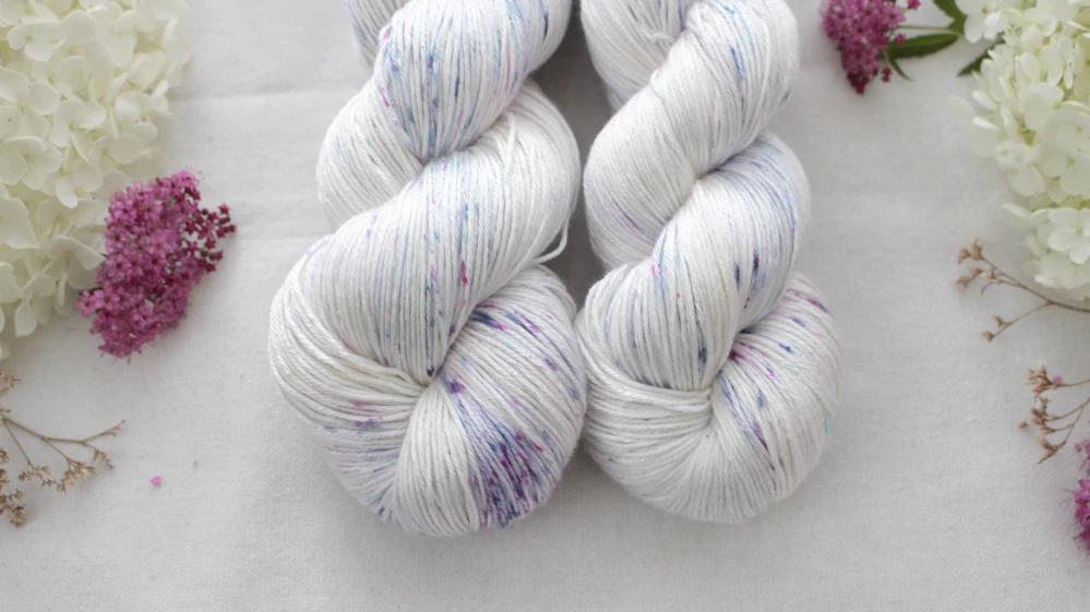 "Flowinky" 100% pravé hedvábí 400m