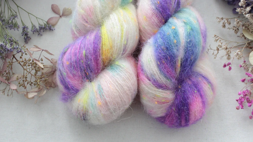 "Balm 2" -  42%  merino sw 32% alpaka 18% donegal nopky 8% len 400m
