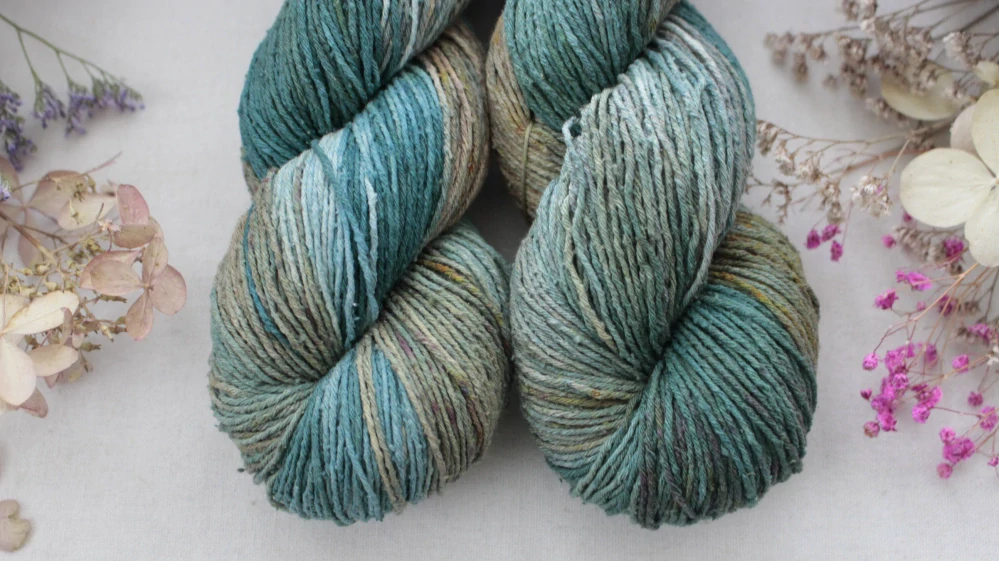 "V mechu" - Buretové hedvábí 300m/100g