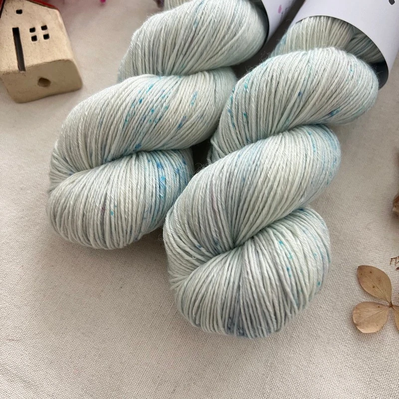 "Espejo del Mar" 80% merino 20% hedvábí 400m 