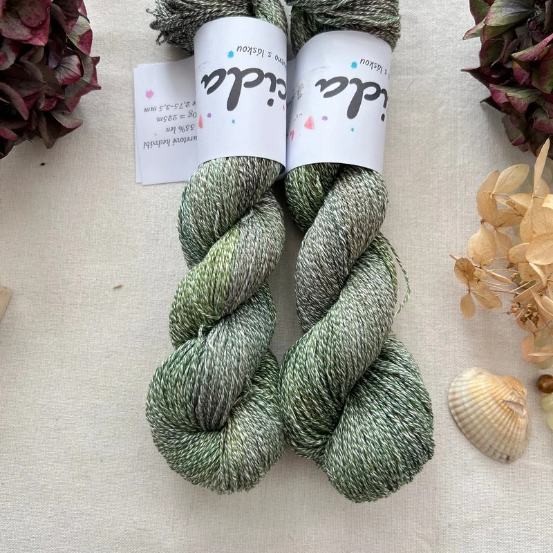 "Suspiro del Bosque" - 55% len 45% buretové hedvábí  225m/50g