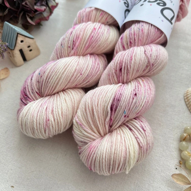 "Veil Blossom" -  extra MERINO sw 210m