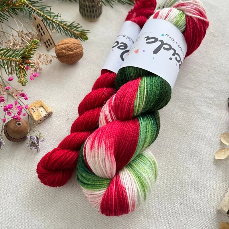 "Vánoční girlanda 9 - Červená"  EXTRA Merino sw/polyamid 400m/100g Set 120g PŘEDOBJEDNÁVKA