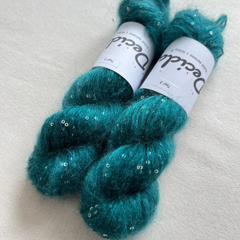"Teal 3" - 34% superkid mohér 11% hedvábí 41% nylon 14% polyester 195m/50g