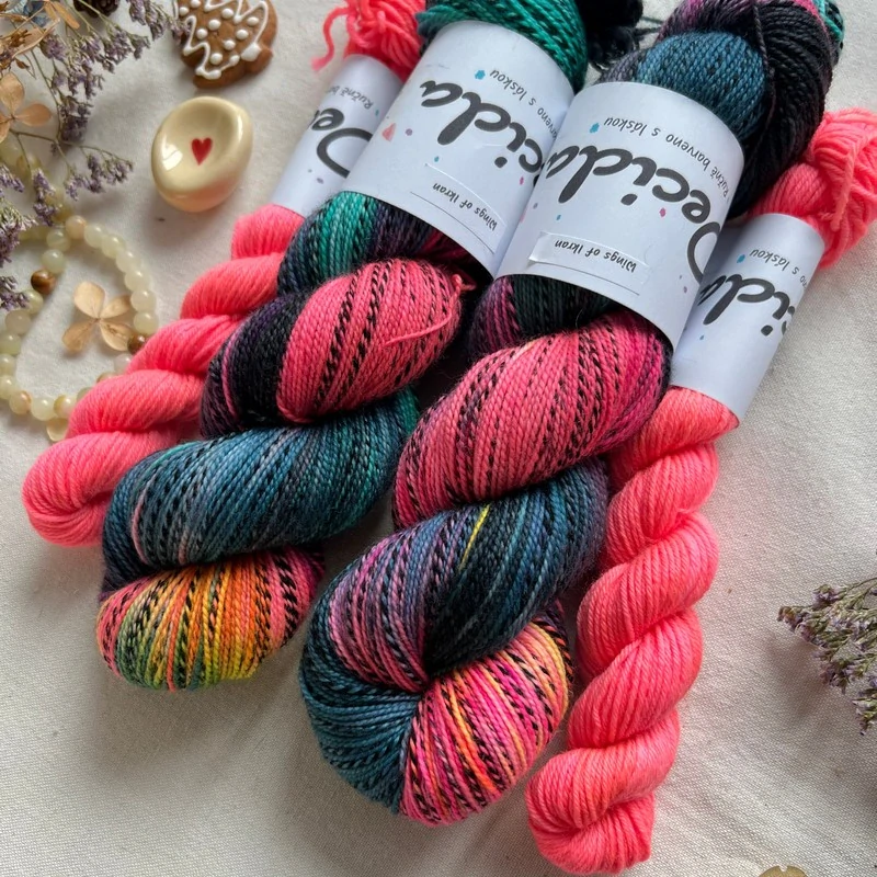 "Wings of Ikran" - ZEBRA Merino sw/nylon 365m set 120g