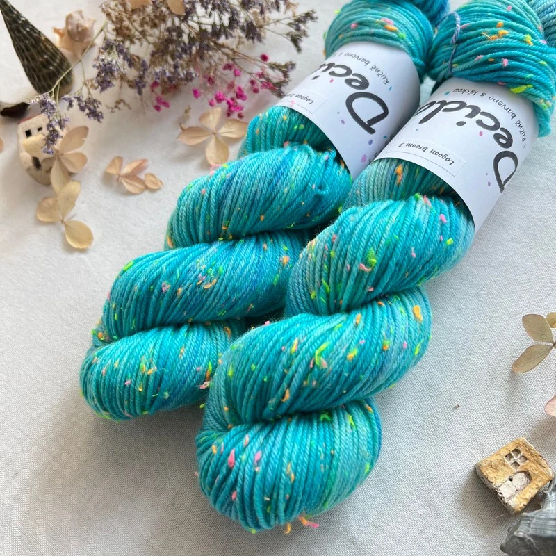 "Lagoon Dream 3" Donegal DK - 85% merino a 15% donegal nopky 212m