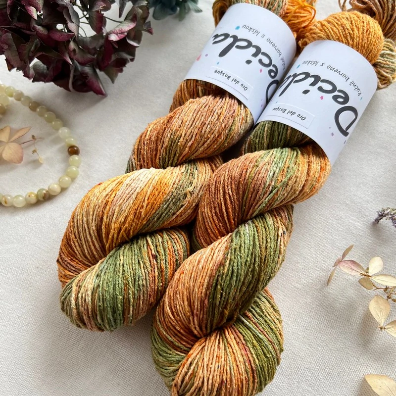 "Oro del Bosque" - Buretové hedvábí 300m/100g 97g