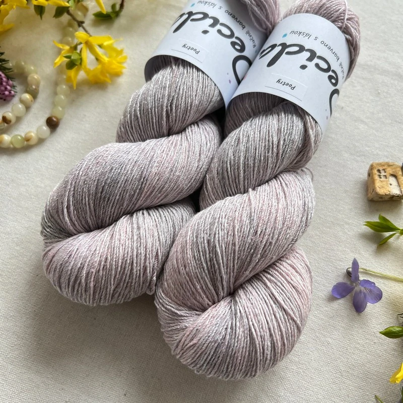 "Poetry" - 53% bambusová viskóza 47% buretové hedvábí 460m/100g