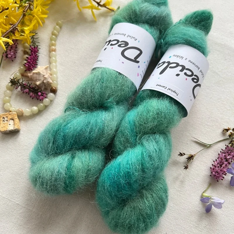 "Violet Drift 2"- 64% baby alpaka 3% merino 10% flitry 23% hedvábí 400m/50g