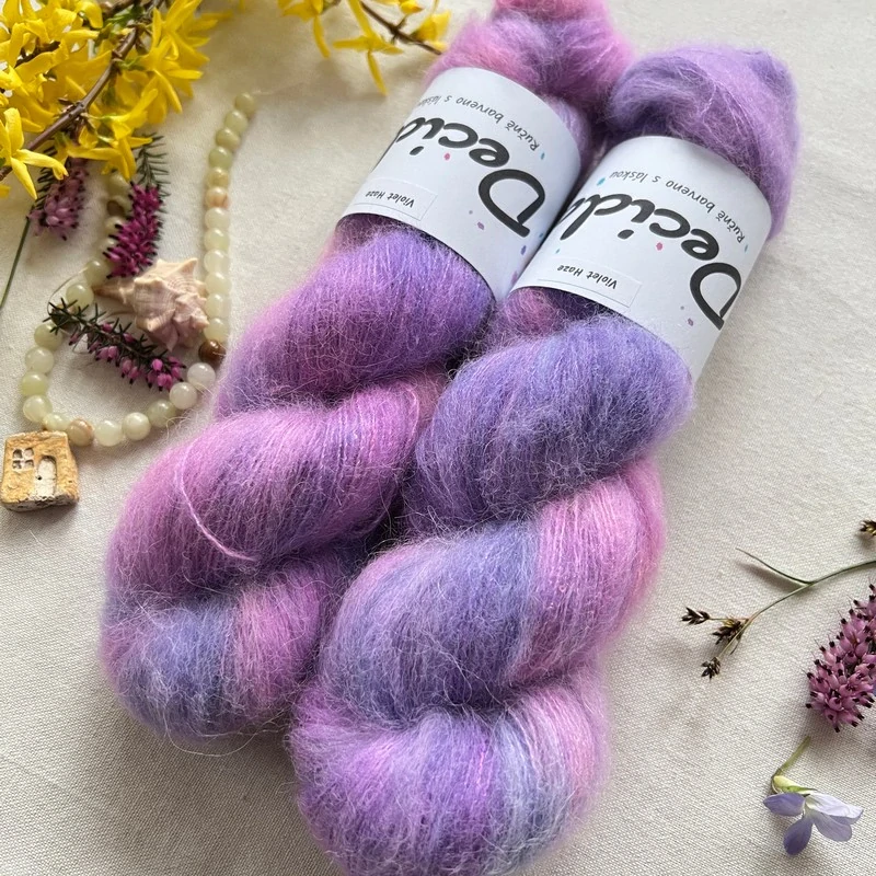 "Violet Haze"- 64% baby alpaka 3% merino 10% flitry 23% hedvábí 400m/50g