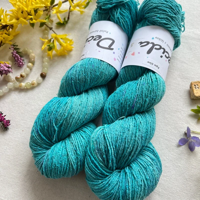 Aqua Glow" - Buretové hedvábí 300m/100g