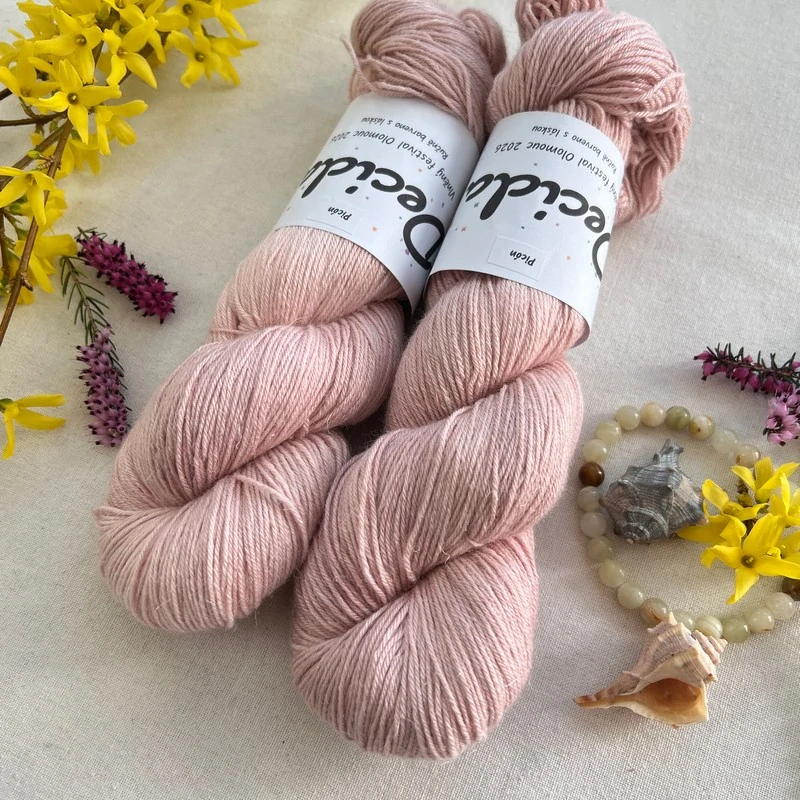 "Picón" 60% merino 20% hedvábí 20% konopí 400m 