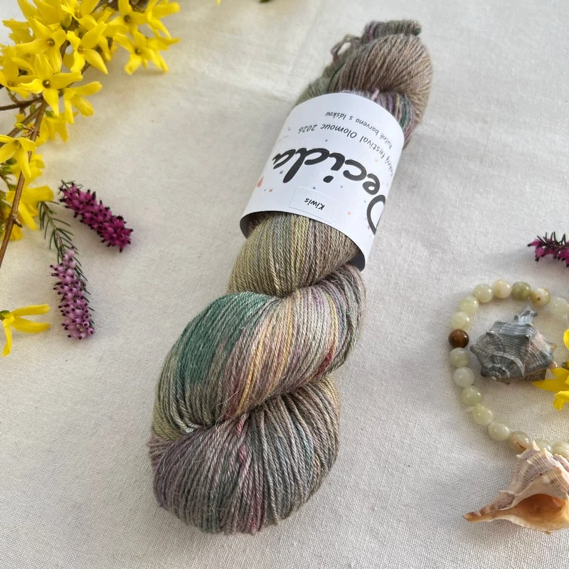 "Kiwis" 60% merino 20% hedvábí 20% len 400m 