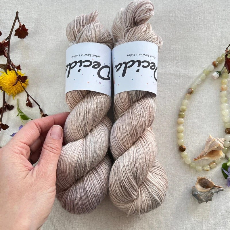 "Elio" 60% merino 20% hedvábí 20% len 400m 