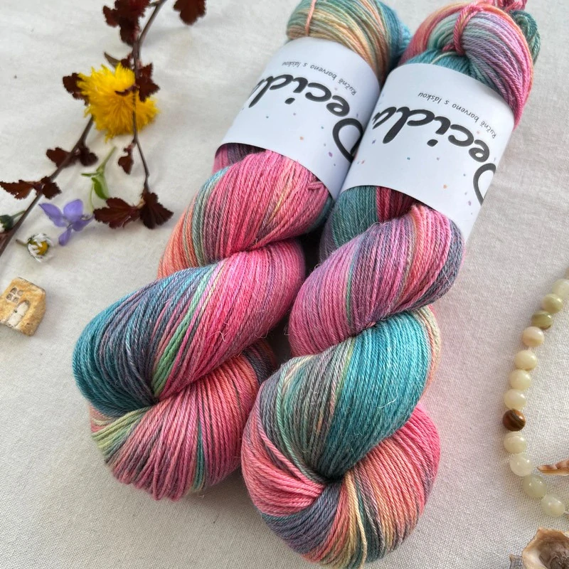 "Isolde" 60% merino 20% hedvábí 20% len 400m 