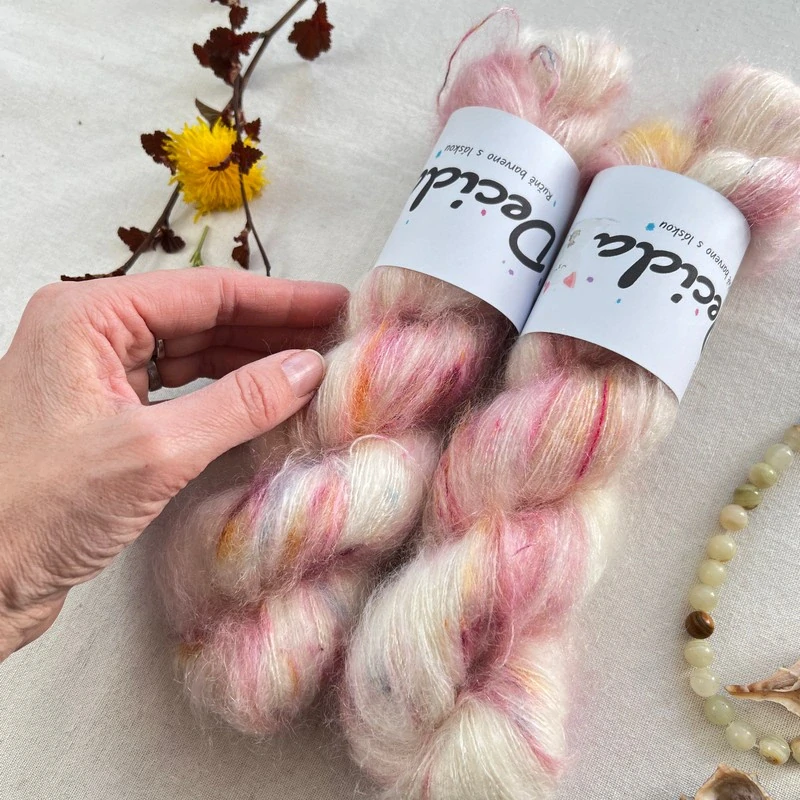 "Cherry pop 7" 64% superkid mohér 3% merino 10% flitry 23% hedvábí 400m/50g