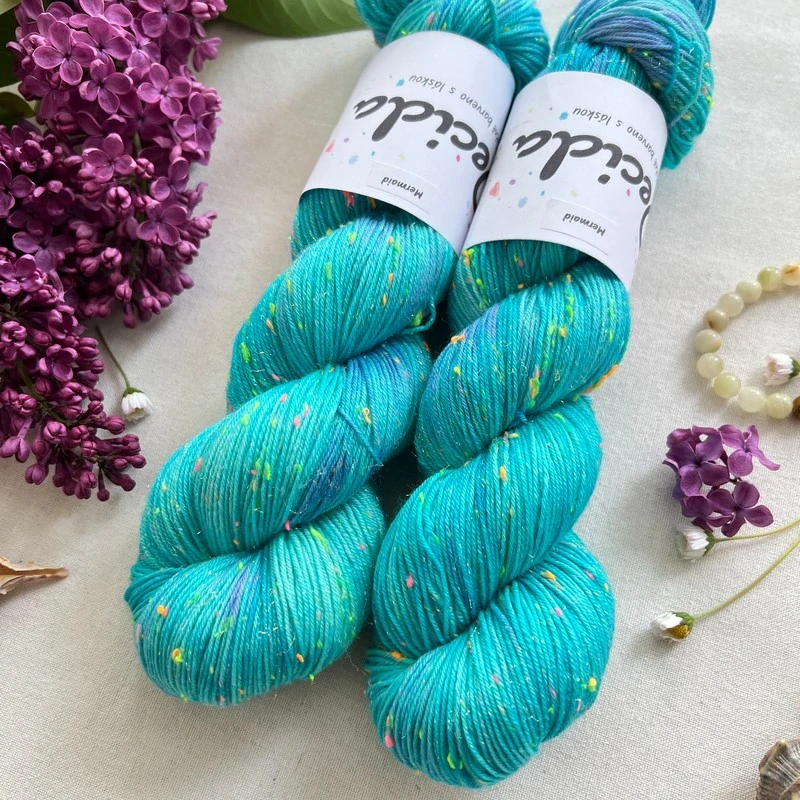 "Mermaid"- 80% merino sw 10% donegal 10% stelina 400m/100g