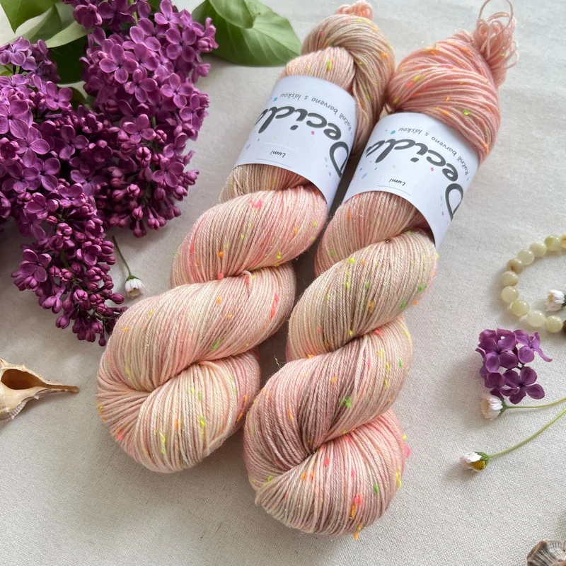 "Lumi"- 80% merino sw 10% donegal 10% stelina 400m/100g