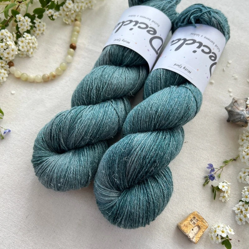 "Misty Fjord" 60% merino 20% hedvábí 20% konopí 400m