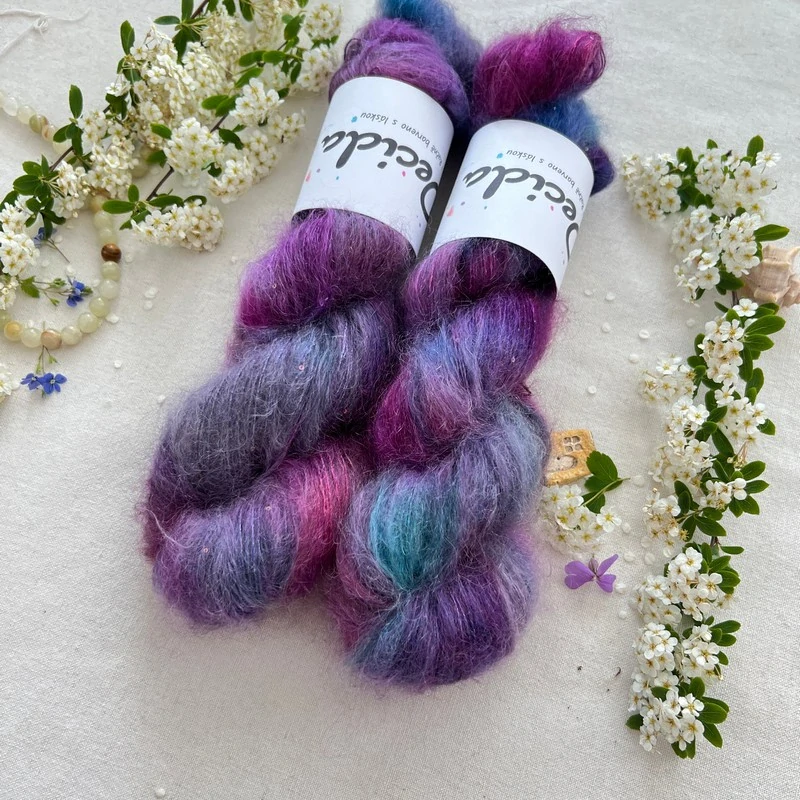 "Galaxy Mist" 64% superkid mohér 3% merino 10% flitry 23% hedvábí 400m/50g