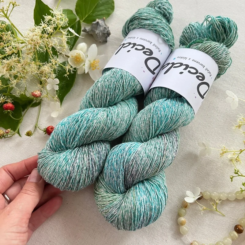 "Sea Glass" - 53% bambusová viskóza 47% buretové hedvábí 460m/100g