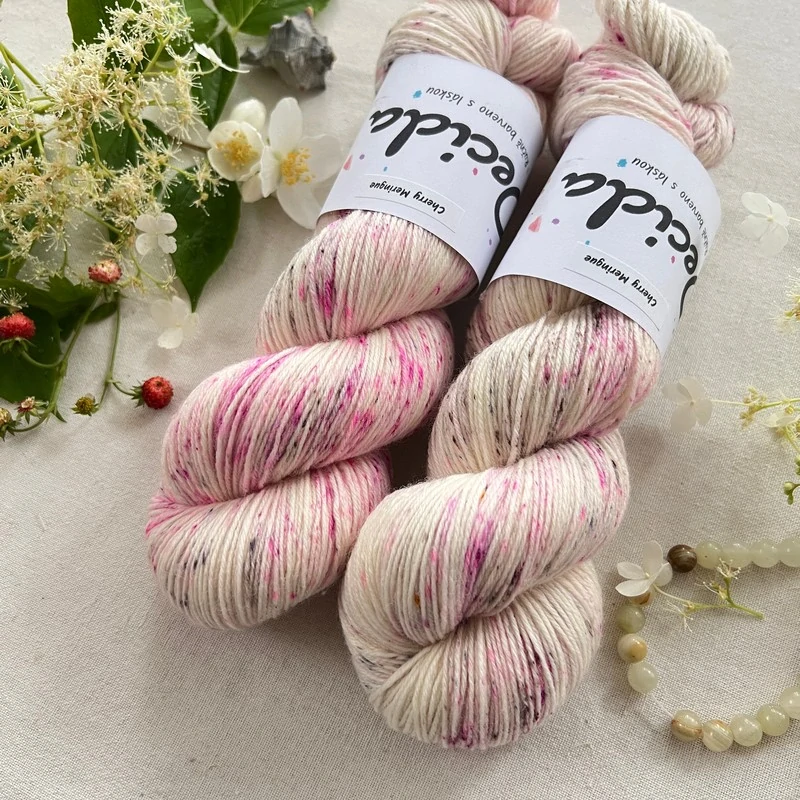"Cherry Meringue" EXTRA Merino sw/polyamid 400m/100g