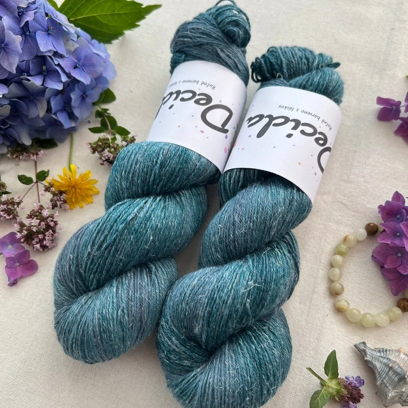 "Hidden Fjord" 60% merino 20% hedvábí 20% len 400m 