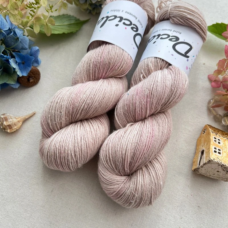 "Dune Whisper" 60% merino 20% hedvábí 20% len 400m 