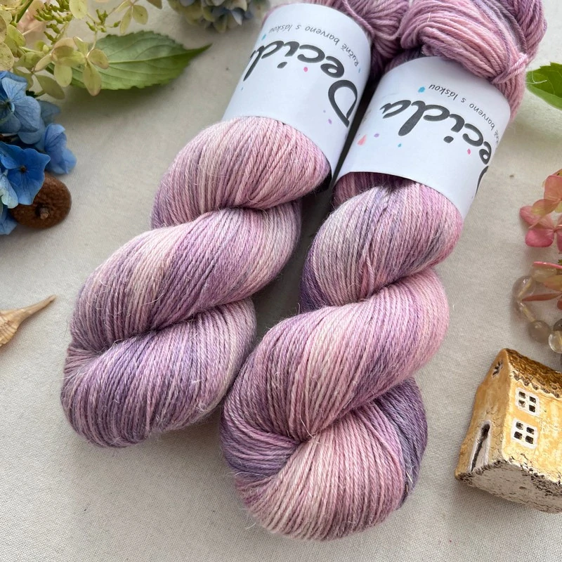 "Leonie" 60% merino 20% hedvábí 20% konopí 400m 