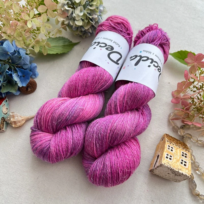 "Nymera" 60% merino 20% hedvábí 20% konopí 400m 