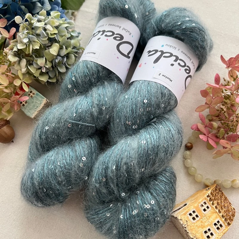 "Menton 2" - 34% superkid mohér 11% hedvábí 41% nylon 14% polyester 390m/100g