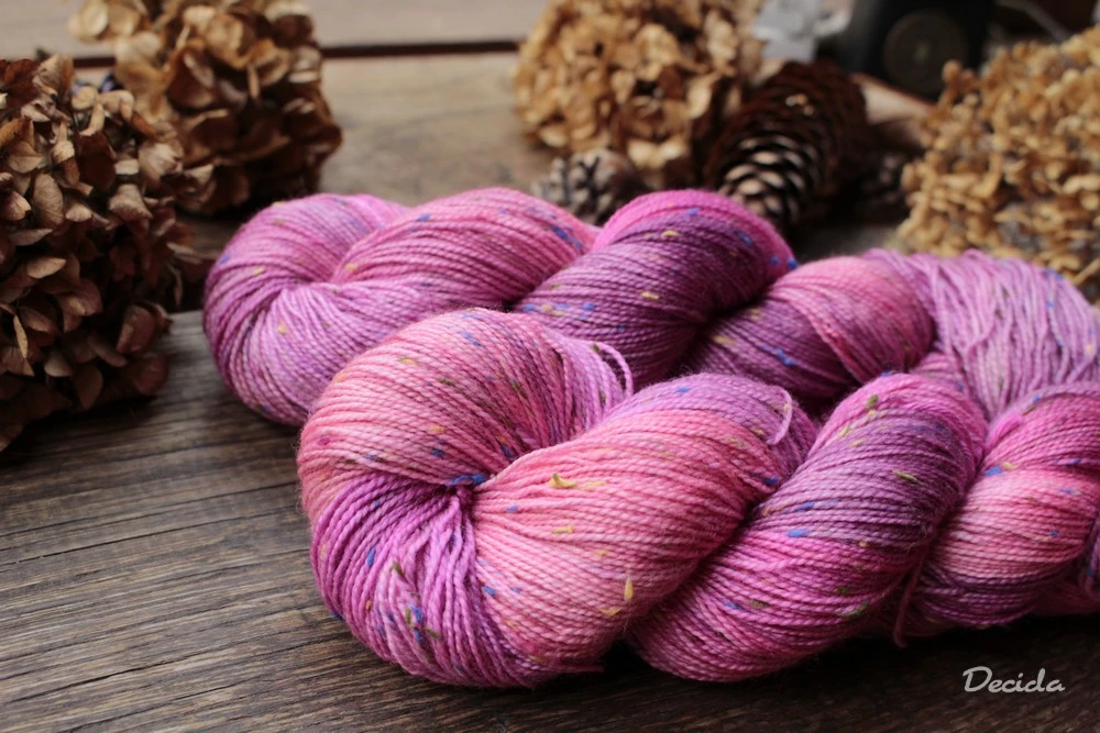 "Růžový vánek" - merino a Donegal neps