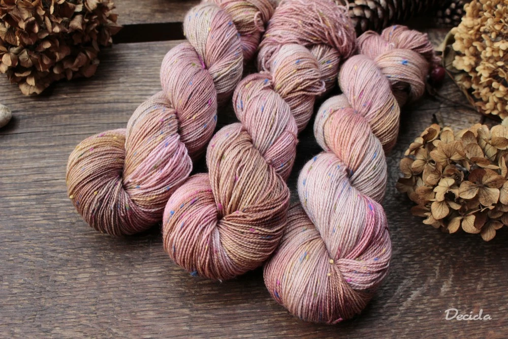 "Krémová" - merino a Donegal neps