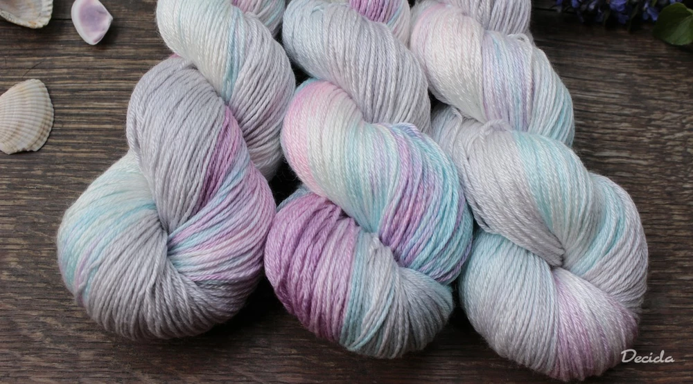 "Kvítky mrazem ováté" - merino/hedvábí 50/50 