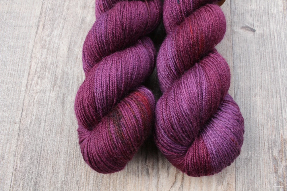 "Burgundy" EXTRA Merino sw/polyamid 365m/100g