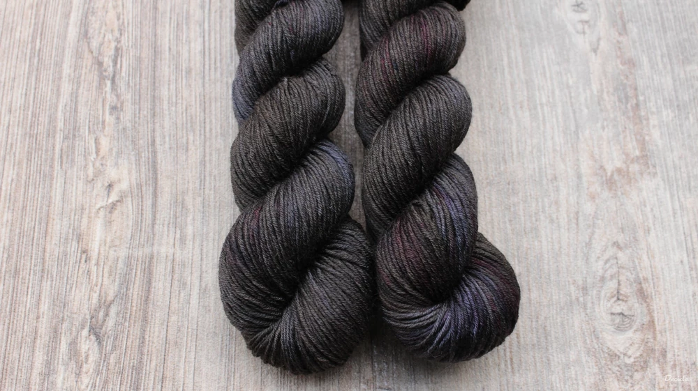 "Antracit" Merino/hedvábí 4mm 