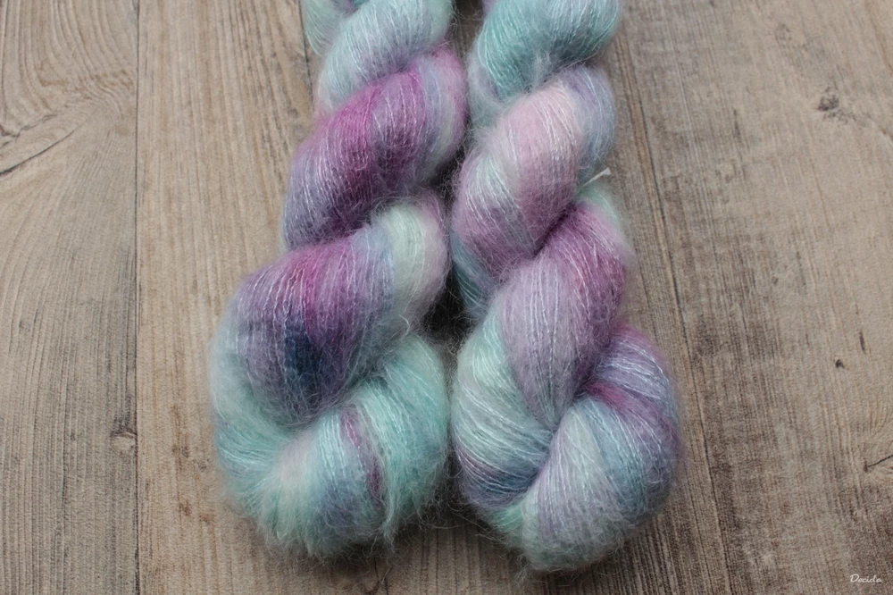 "Paví" - 72%mohér/28%hedvábí 50g 