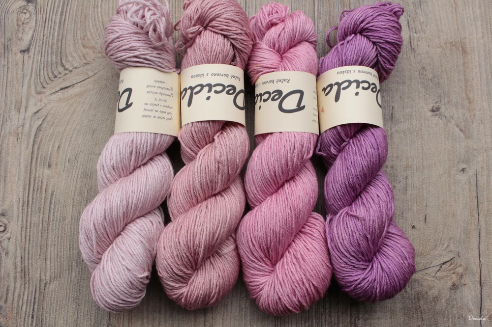 "jednobarevné růžové" Merino/hedvábí 4mm 