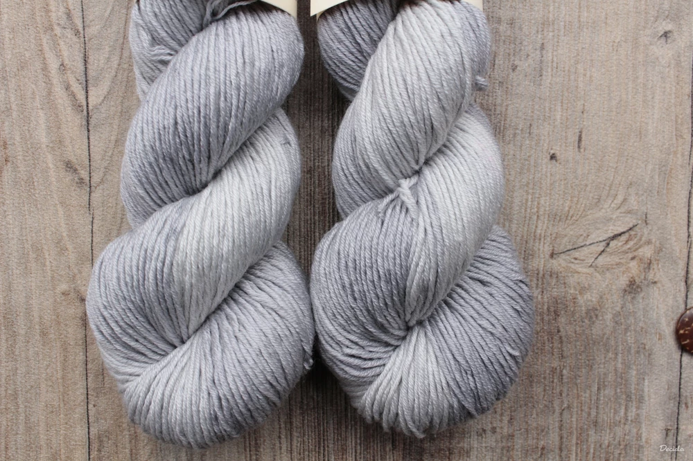 "Šedá v šedi" Merino/hedvábí 4mm 