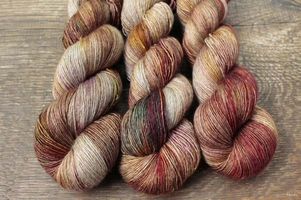 "Brilho dourado" 120g - 65%merino 20%hedvábí a 15% yak