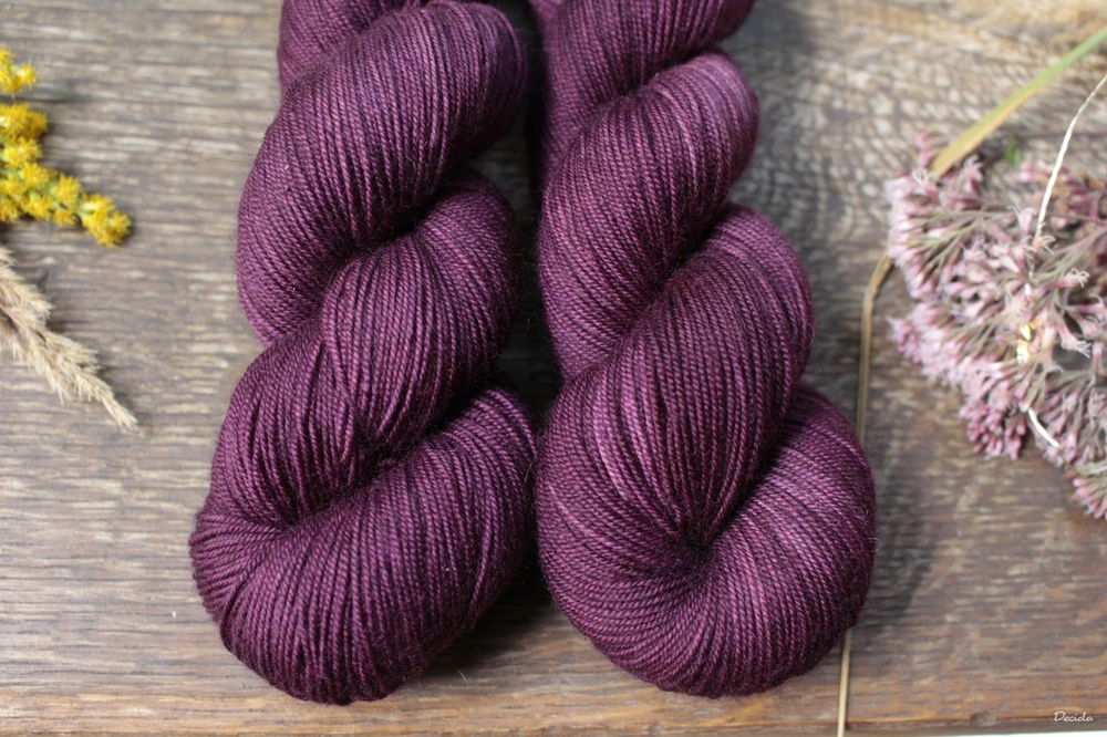 "Vino de borgoña " 100g - 70%merino 10%nylon 20% yak