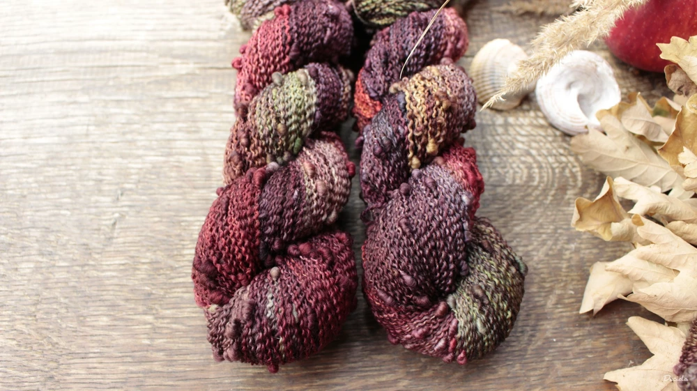 "Red autumn berries" - efektní merino SLUB
