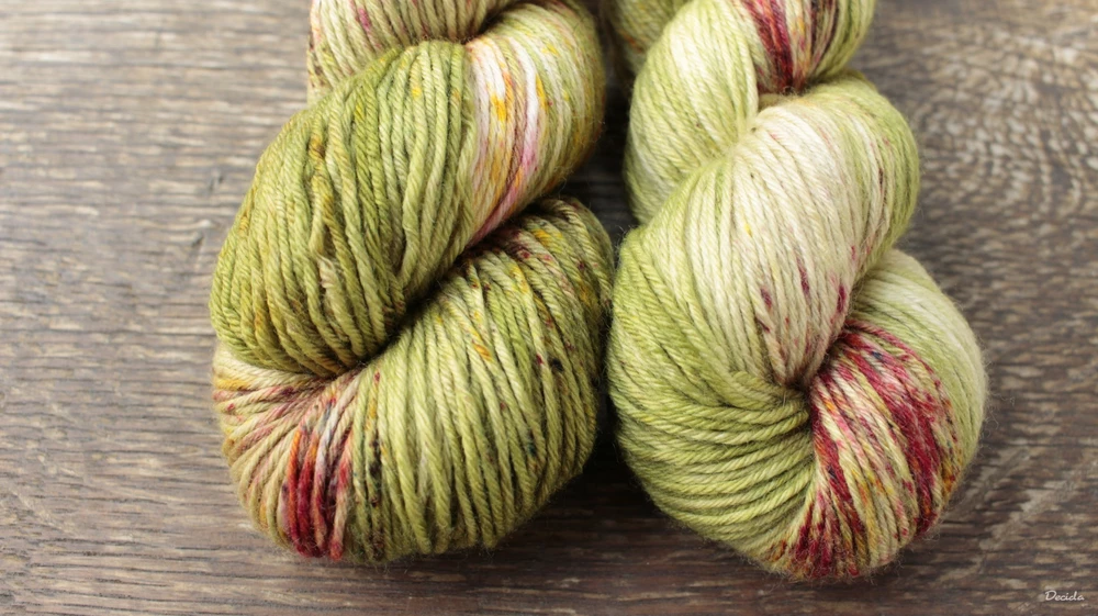 "Speckled green" - Merino sw/polyamid 270m/100g