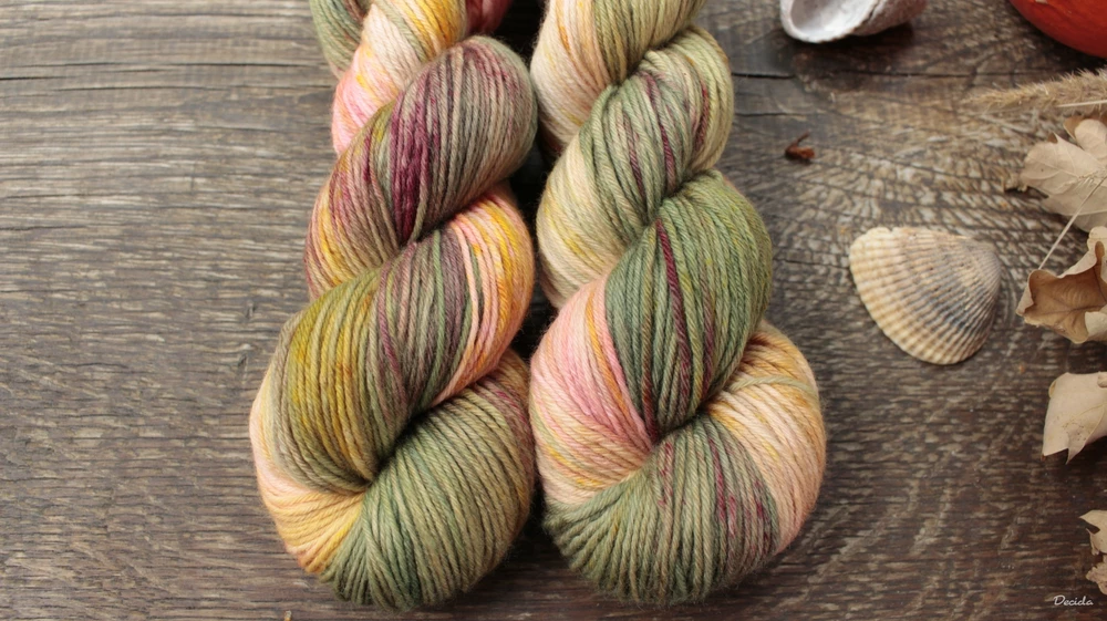 "Olivia" -  Merino sw/polyamid 270m/100g