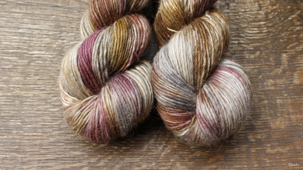 "Precious wood" 40%alpaka/40%merino/20%hedvábí 230m