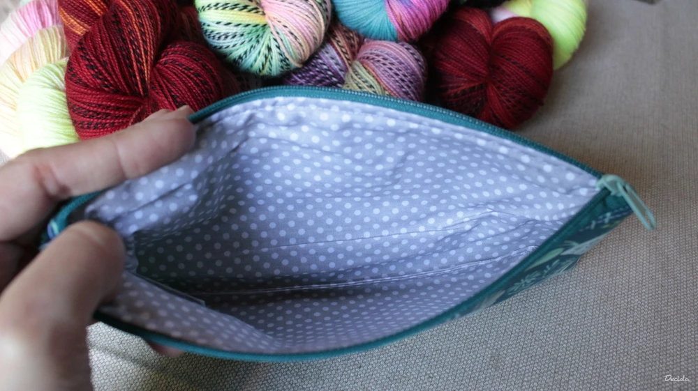 Kapsička na pomůcky od Mannonky - č.3